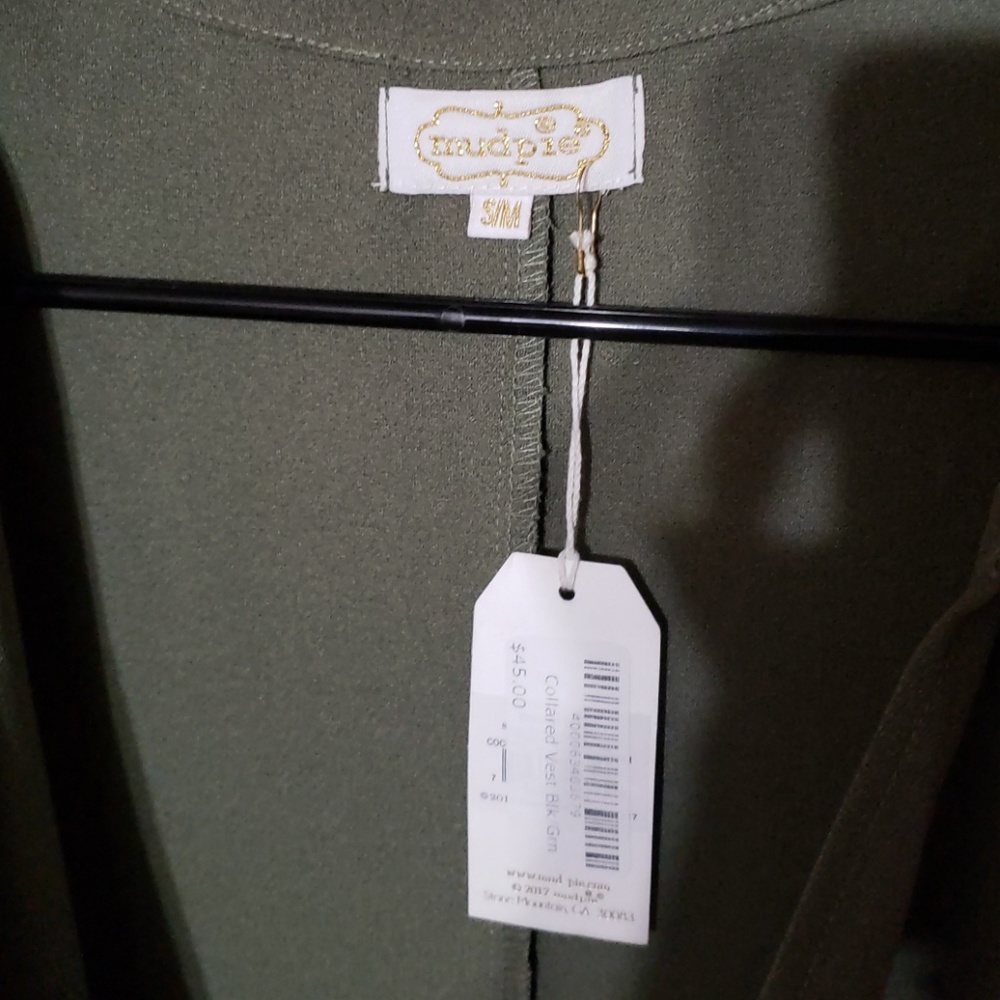 Cardigan - Picture 2 of 4